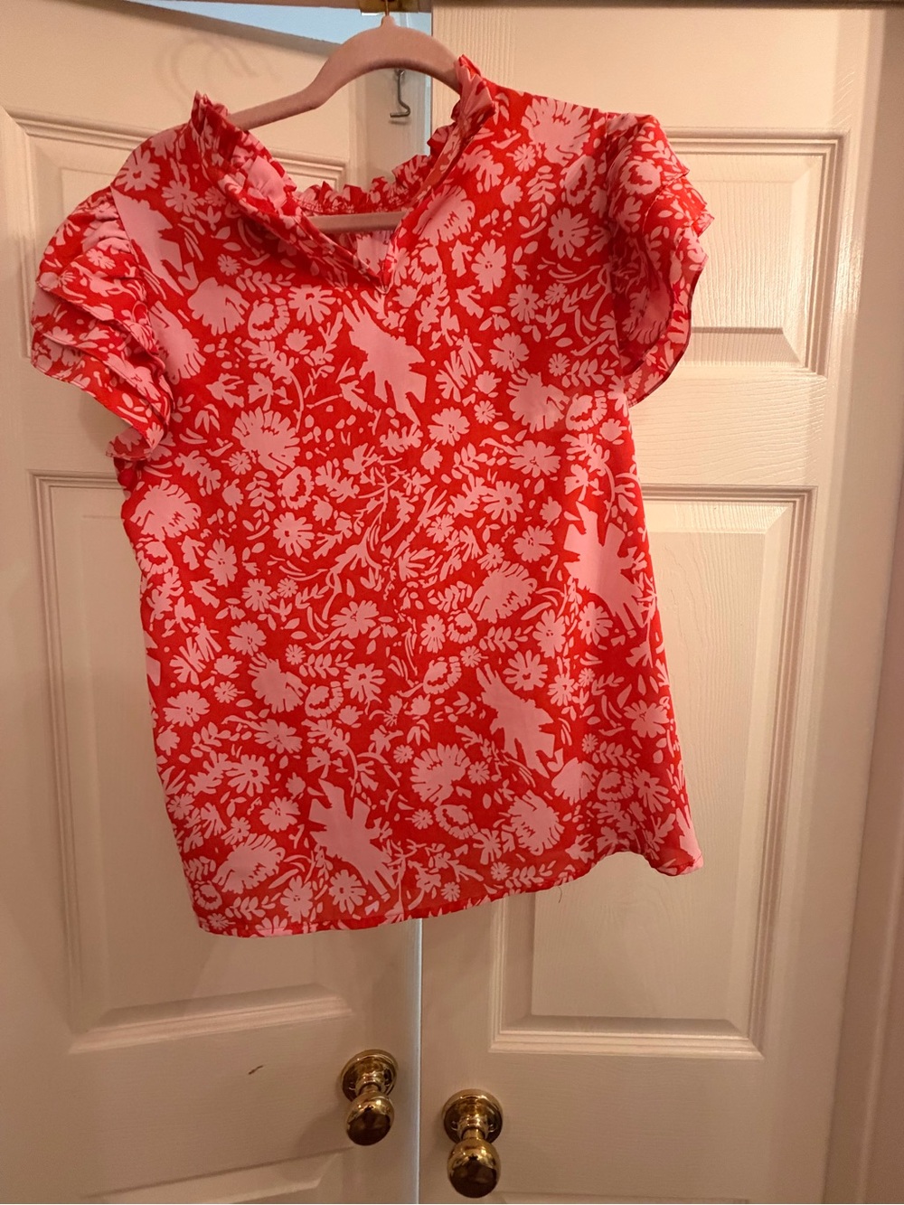 JODIFL women’s Coral and White Floral Ruffle Sleeve Top